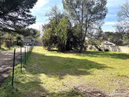 terrain 969 m² villeneuve les avignon