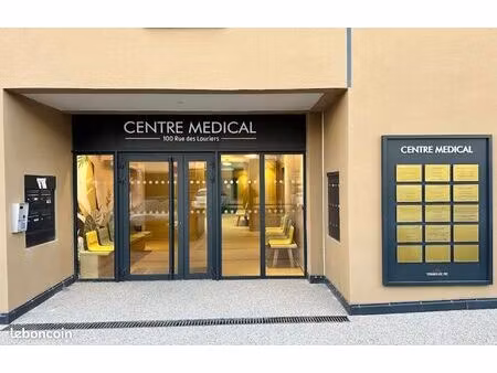 bureau dans pôle médical