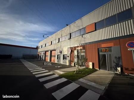 local bureaux 1 317 m²