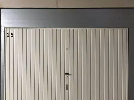 garage box fermé - pmr - 16 6m2