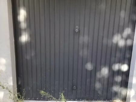 garage/box 13 m² lodeve