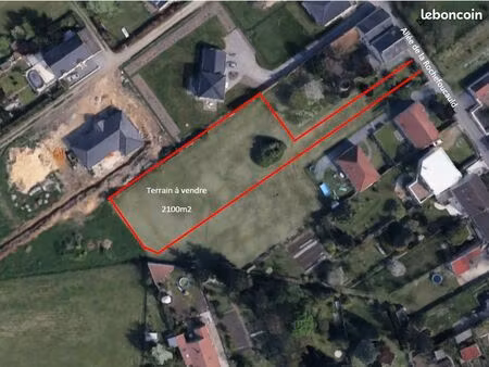 terrain constructible 2100m2 à châteauroux