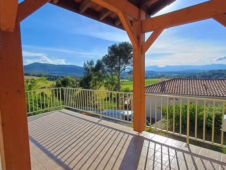 duplex de caractère 170 m² – en drôme provençale