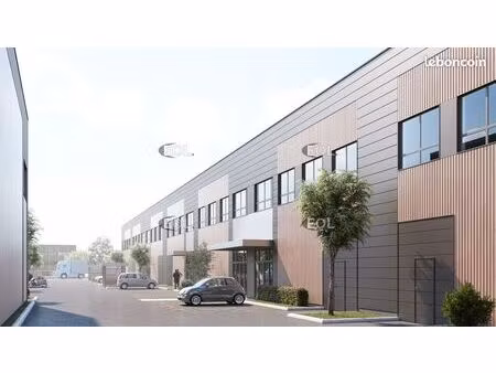 local bureaux 2 320 m²