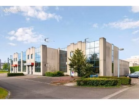 local d'activité 218 m²