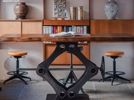 sanary-sur-mer – bureau professionnel clé en main – espace aménagé avec soin – centre hist