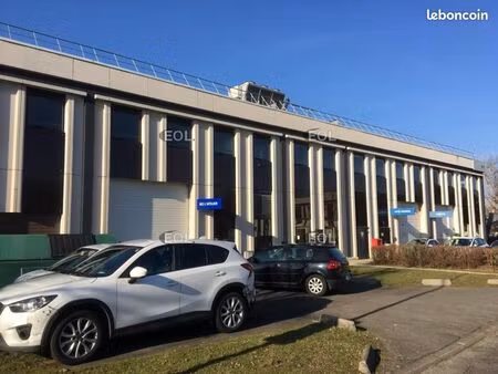 local d'activité 741 m²