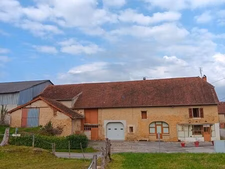 maison en pierre ancienne ferme
