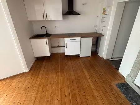 particulier loue appartement meublé 2 pièces 38m2 + cave