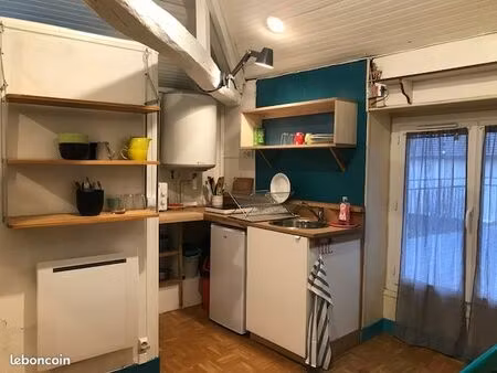 studio avec terrasse meublé tout équipé quartier v.hugo