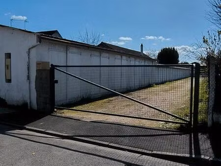 box de stockage sécurisé 13m2