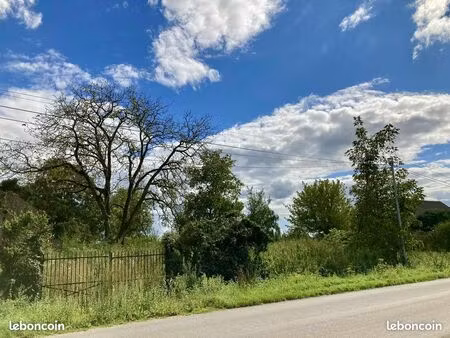 terrain constructible 1200 m² arboré