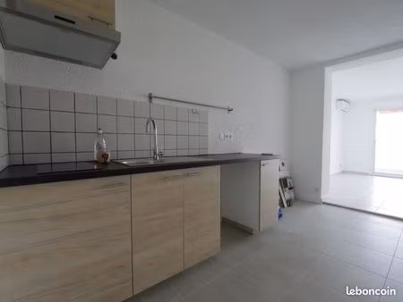 t2 duplex climatisé avec terrasse proche d'avignon