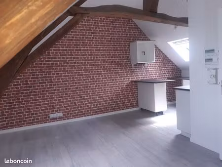 studio rénové à 200 m de la place napoléon