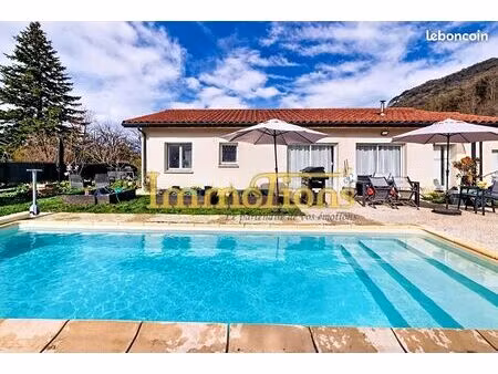 propriété 5 pièces 94 m²