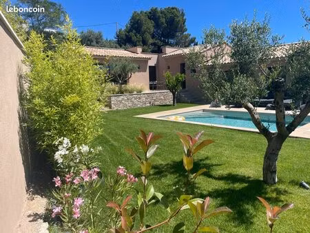 location villa meublée à rochefort du gard (30)