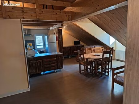 duplex de 34m2 avec garage les rousses à 5 kms de la suisses