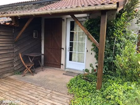 mini studio meublé proche de montaigu vendee