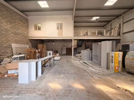 entrepôt / local d’activité - 330m2