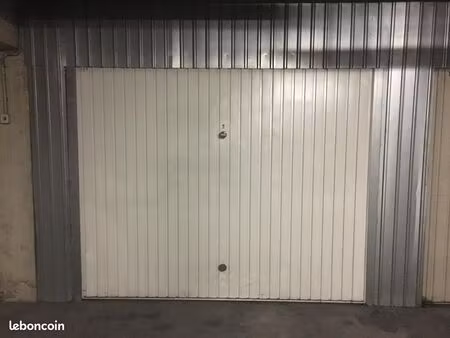 garage/box 15 m² orleans