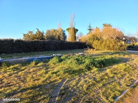 terrain 568 m² gargas