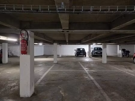 location parking privé (sous-sol) sèvres