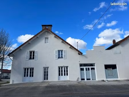 local commercial centre bourg