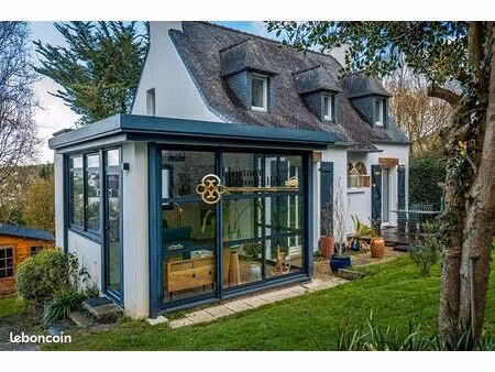 propriété 6 pièces 145 m²