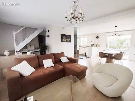 maison t6 (4 chambres) – jardin plein sud avec piscine