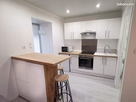 studio en hypercentre meublé  refait à neuf récemment