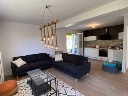 bureau - artiste ou free lance