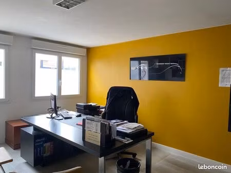 local commercial quartier petit paris