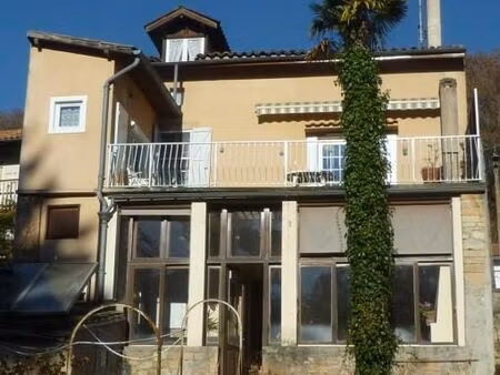 maison de ville 7 pièces 150 m²