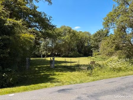 terrain de loisir avec rivière aubance proche angers