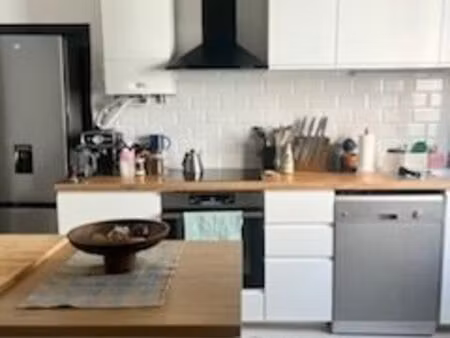 maison centre ville t3bis de 70m2 rénovée sur un terrain de 238m² gare et commodités à pie