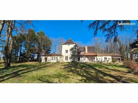 propriété 7 pièces 255 m²
