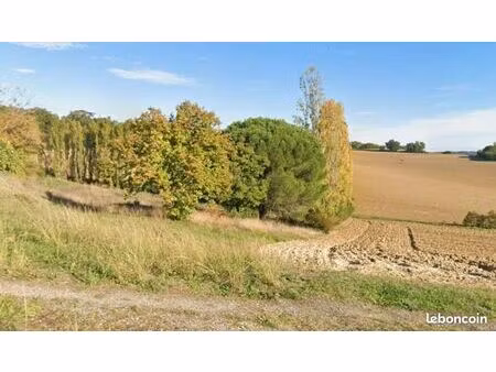 terrain 655 m² flourens