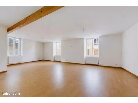 vinay centre-ville – magnifique t4 duplex – terrasse couverte 19 m²