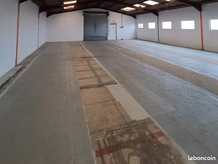 entrepot 200 m2