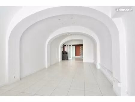 local commercial 63 m² sainte-maxime