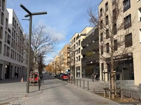 local commercial 133 m²