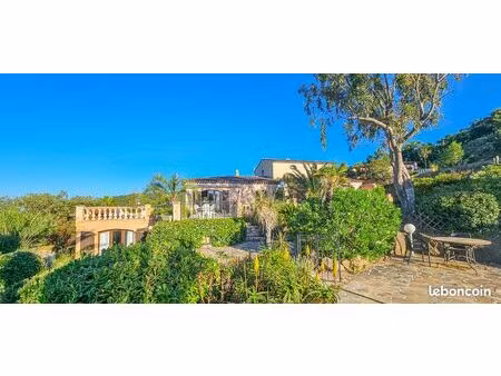 villa 11 pièces 295 m²