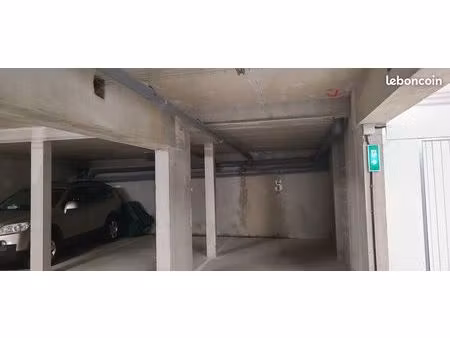 place de parking fermée moëlan sur mer