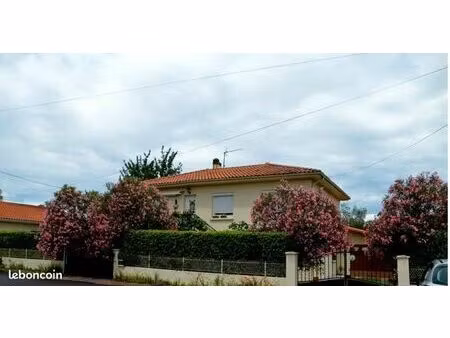 belle maison de charme meublée – 7 pièces – grenade-sur-l’adour avec de nombreuses possibi