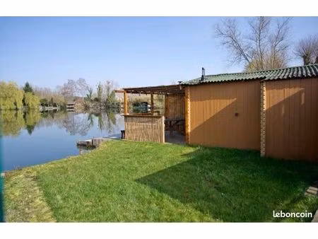 cède emplacement de pêche sur étang