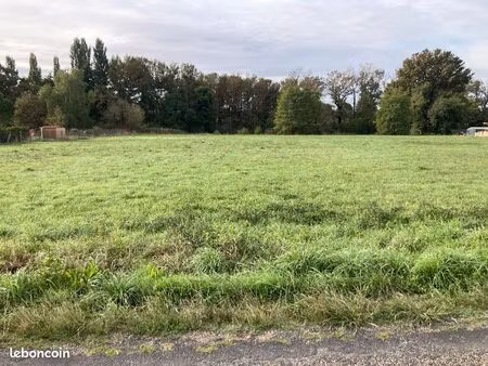 terrain 1 700 m² saint antoine sur l isle