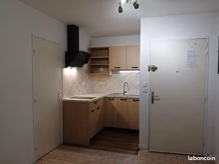 studio cabine hyper centre ville