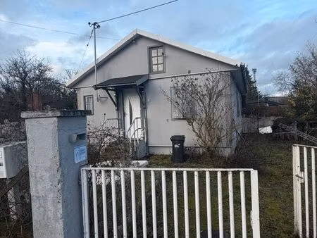 maison sur terrain de 7 83 ares