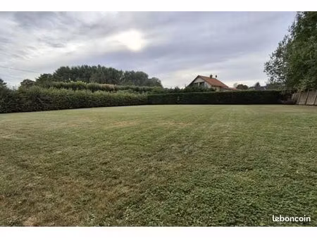 terrain 700 m² baron