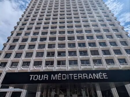 bureaux/local tour méditerranée